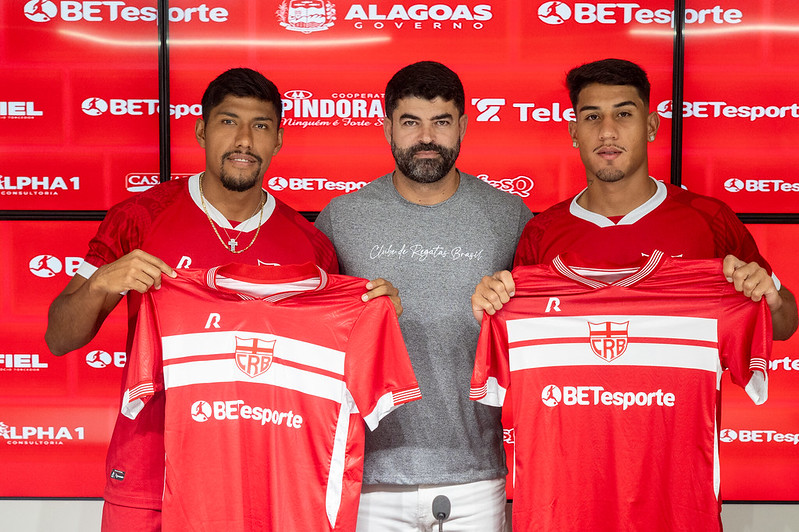 Zagueiro Segovia e atacante Daniel Lima são oficialmente apresentados no CT Ninho do Galo