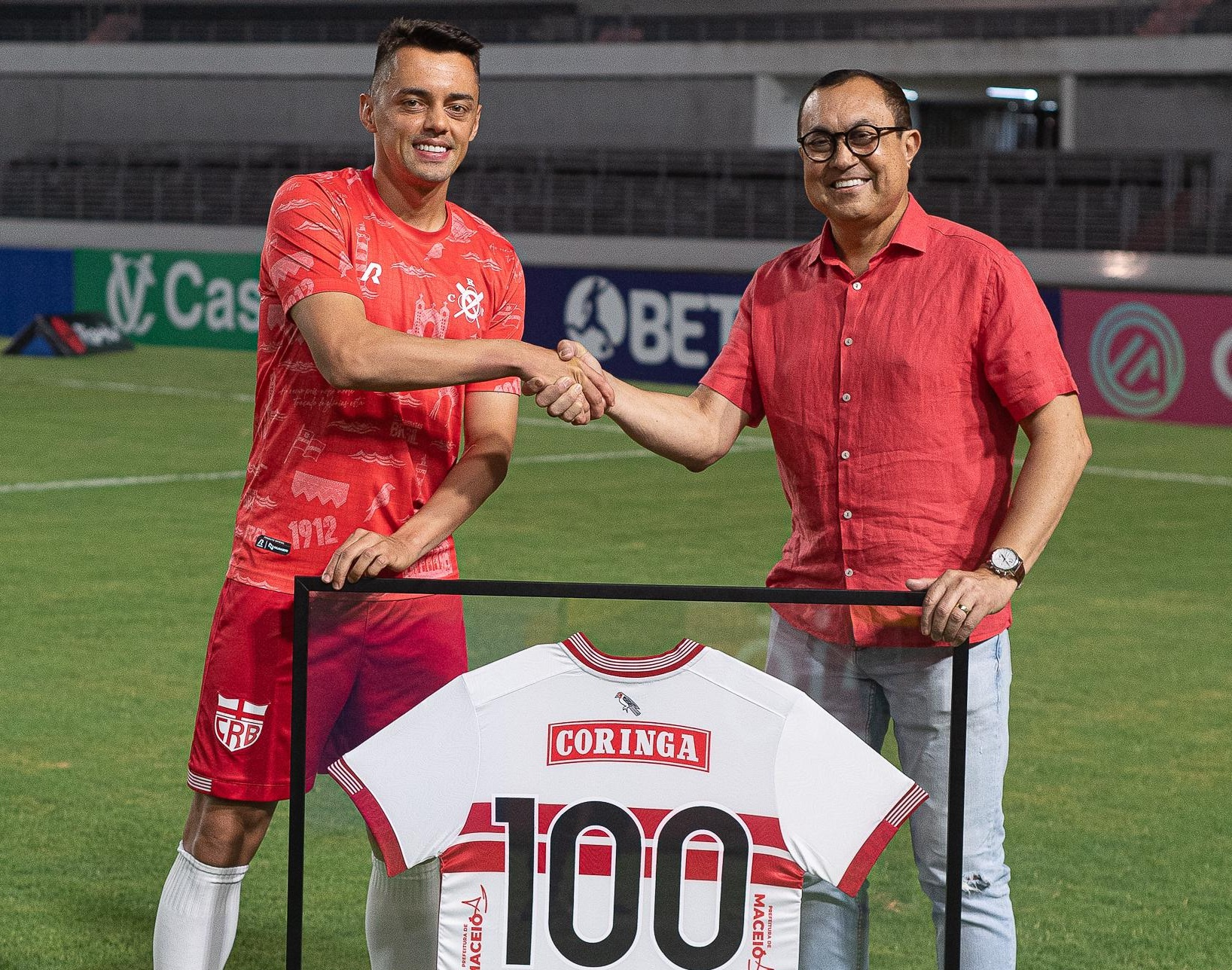CRB empata em jogo de número 100 do lateral Matheus Ribeiro