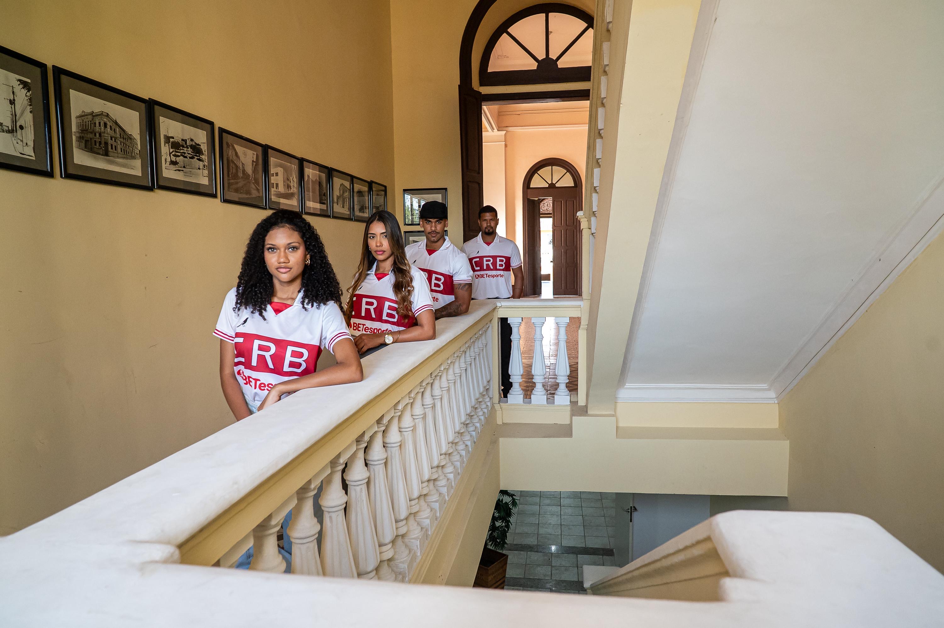 No aniversário de 113 anos, CRB lança novo uniforme