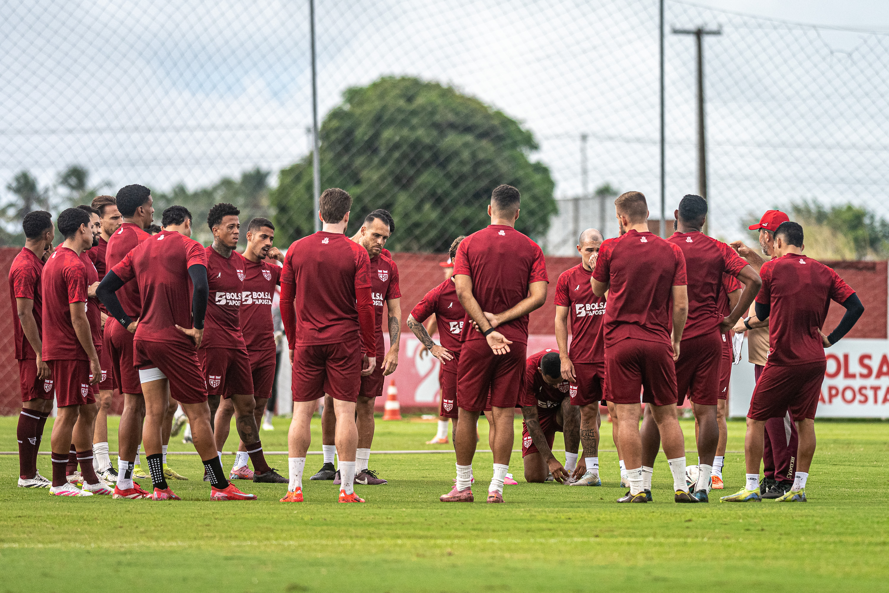 CRB finaliza preparação e embarca para duelo contra o Atlético Goianiense pela Série B