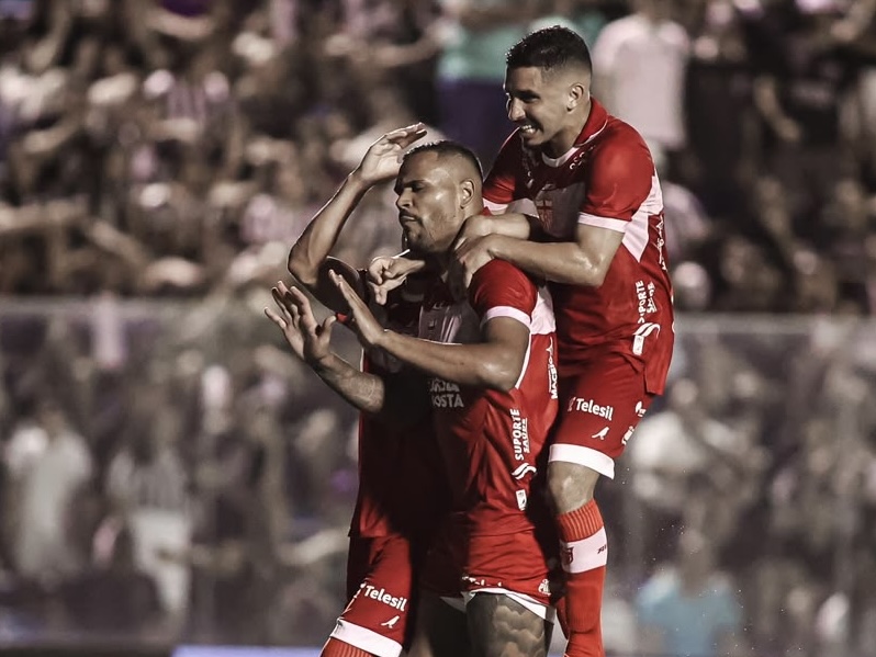 Com gol do artilheiro Mikael, CRB vence o Ceará por 1x0 na última rodada do primeiro turno da Série B