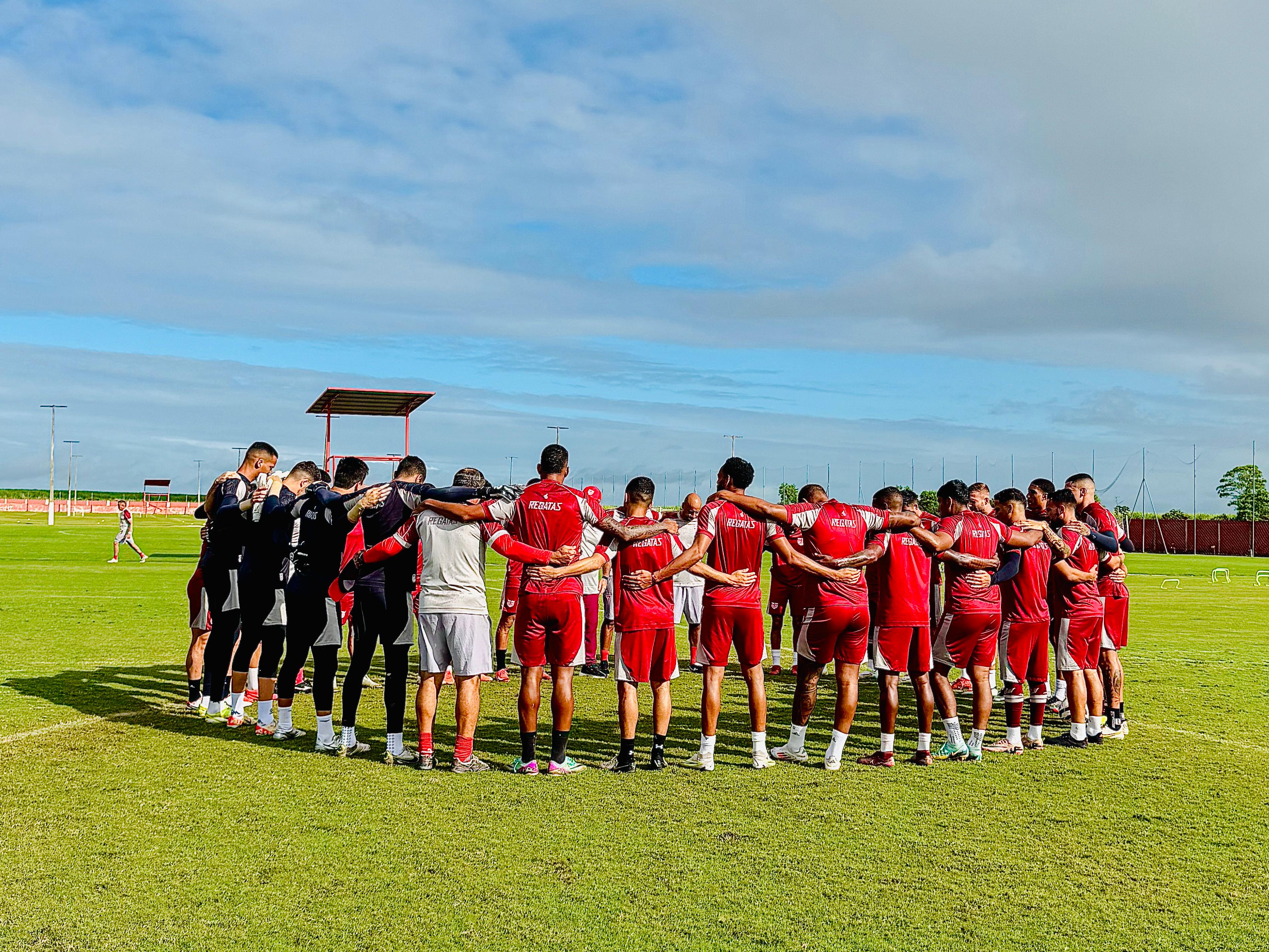 CRB treina no CT Ninho do Galo e embarca rumo à Goiânia neste domingo (20)