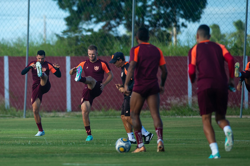 CRB finaliza preparação para o duelo contra o Altos pela Copa do Nordeste